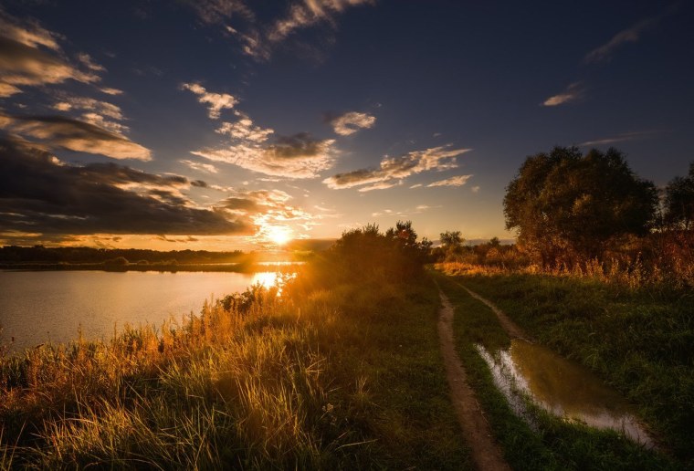 Красивый летний закат