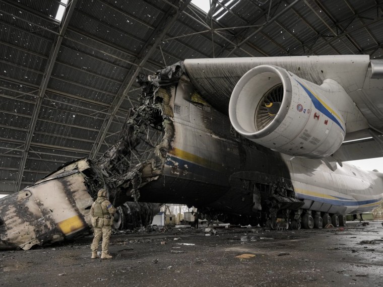 АН-225 Мрия уничтожен