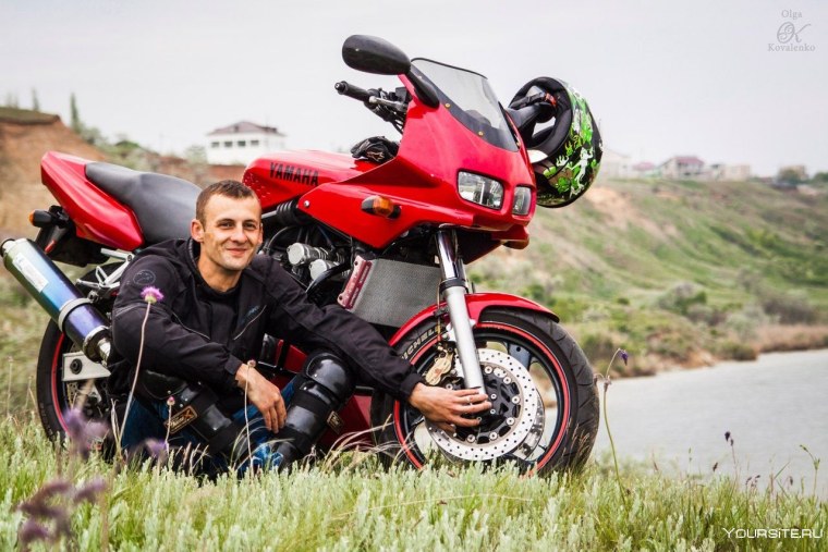 Парень на мотоцикле