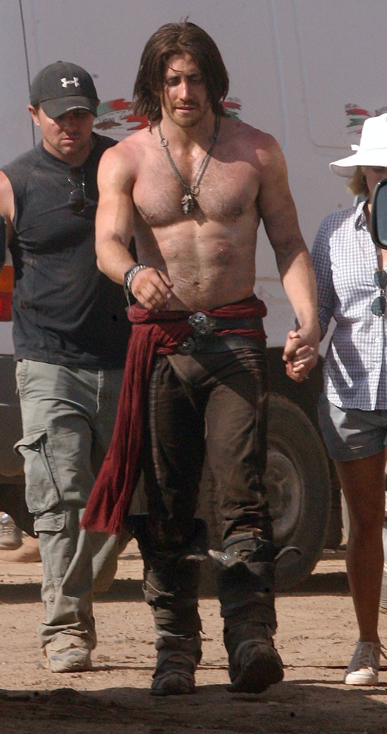 Джилленхол торс