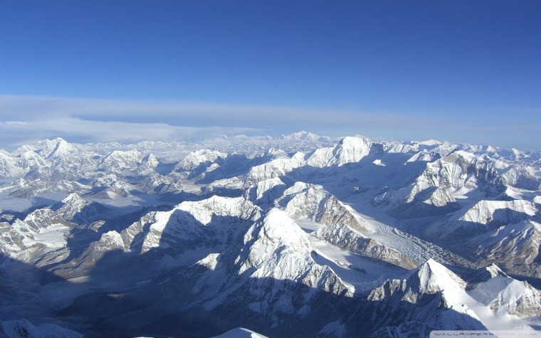 Снежные горы Эверест