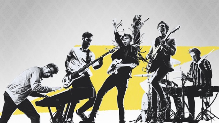 Гитара на черном фоне