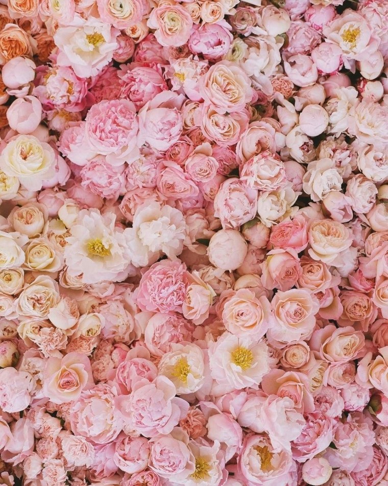 Мелкие розы и пионы