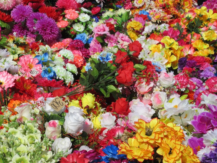 Цветы много