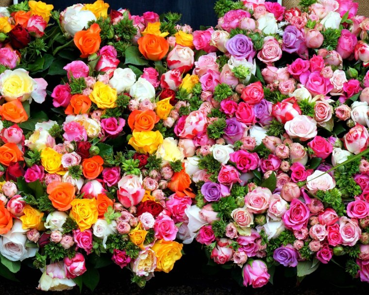 Цветы много букетов