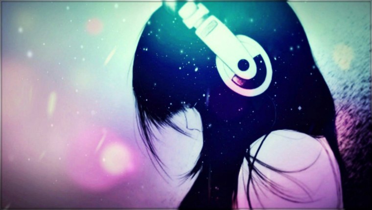 Аватарка девушка в наушниках