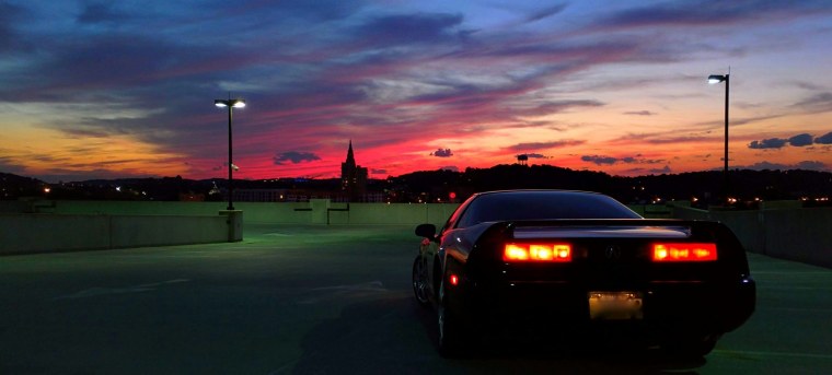 Машина на закате