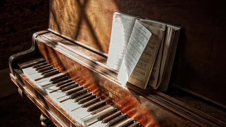 Старое пианино Эстетика