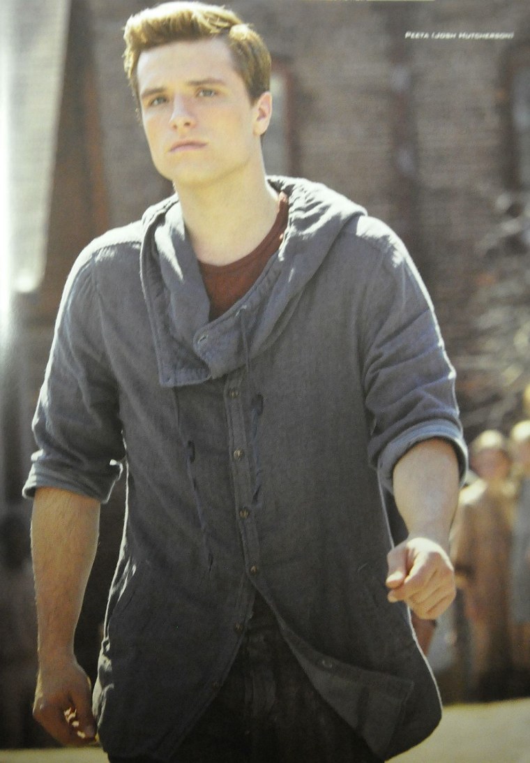 Пит Мелларк в белом костюме