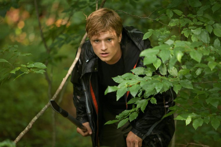 Джош Хатчерсон у ручья Голодные