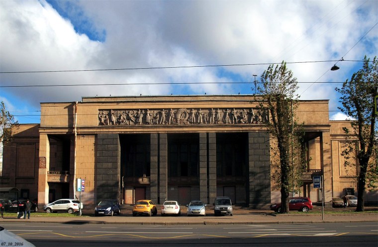 Кинотеатр архитектура