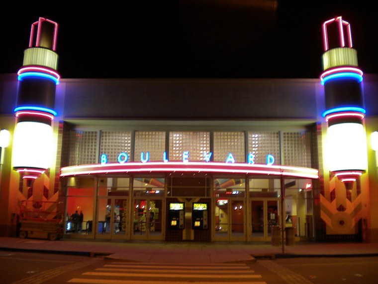 Красивые кинотеатры снаружи