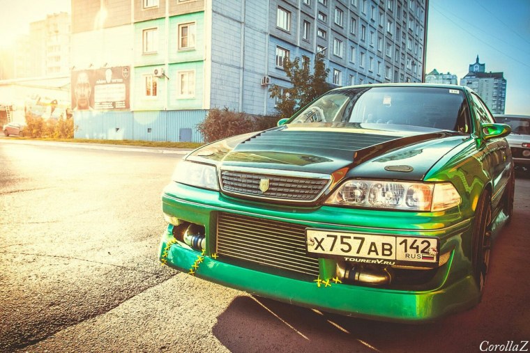 Тойота Марк 2 зеленый