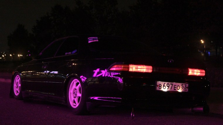 Тойота Чайзер 100 неон