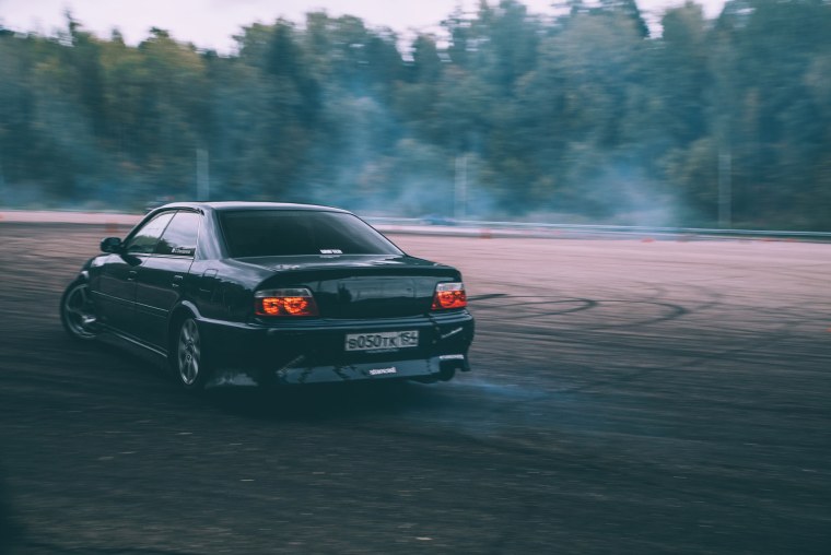 Toyota Chaser 100 в дрифте