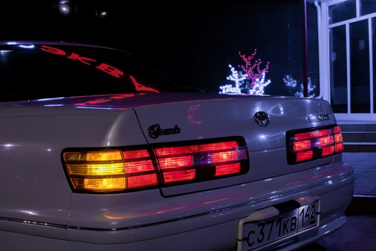 Марк 2 100 неон