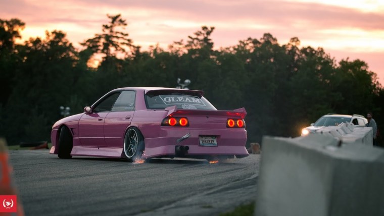 Nissan Skyline r32 Sakura