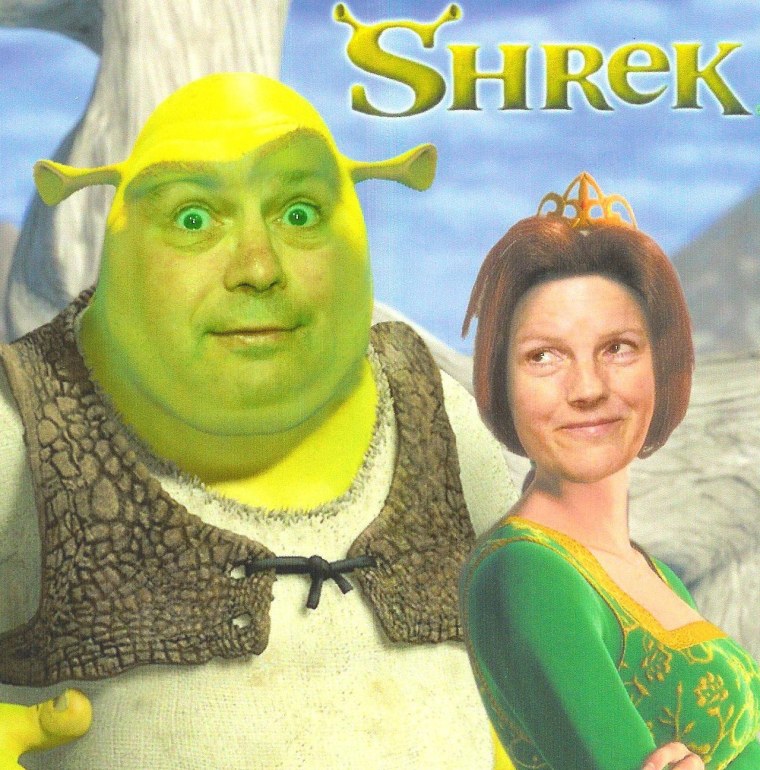 Шрек и Фиона на пляже