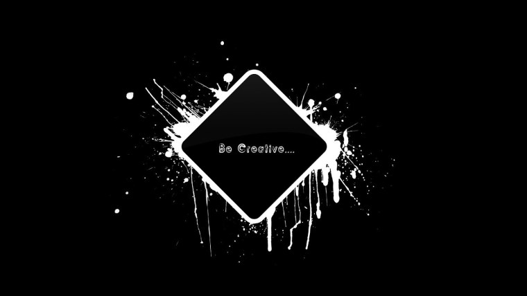 Белый треугольник на черном фоне