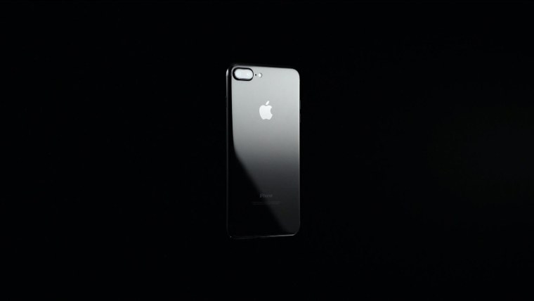 Черный фон на айфон