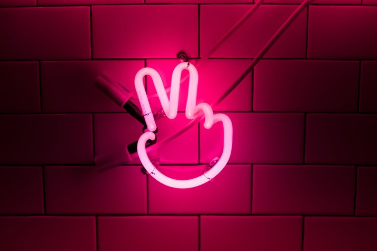 Неоновая вывеска лайк