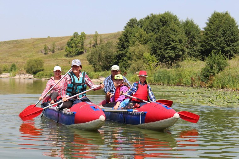 Сплав по реке танып