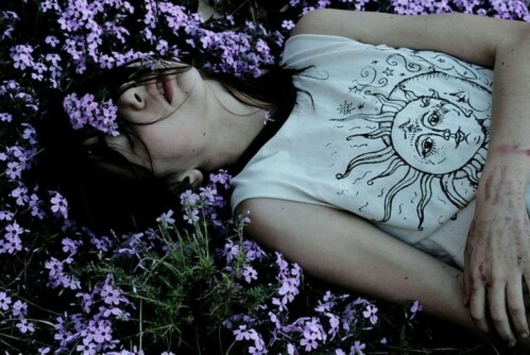 Корейские девушки в черном