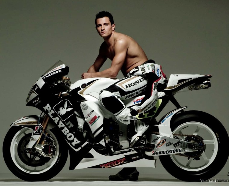 Парни на байках