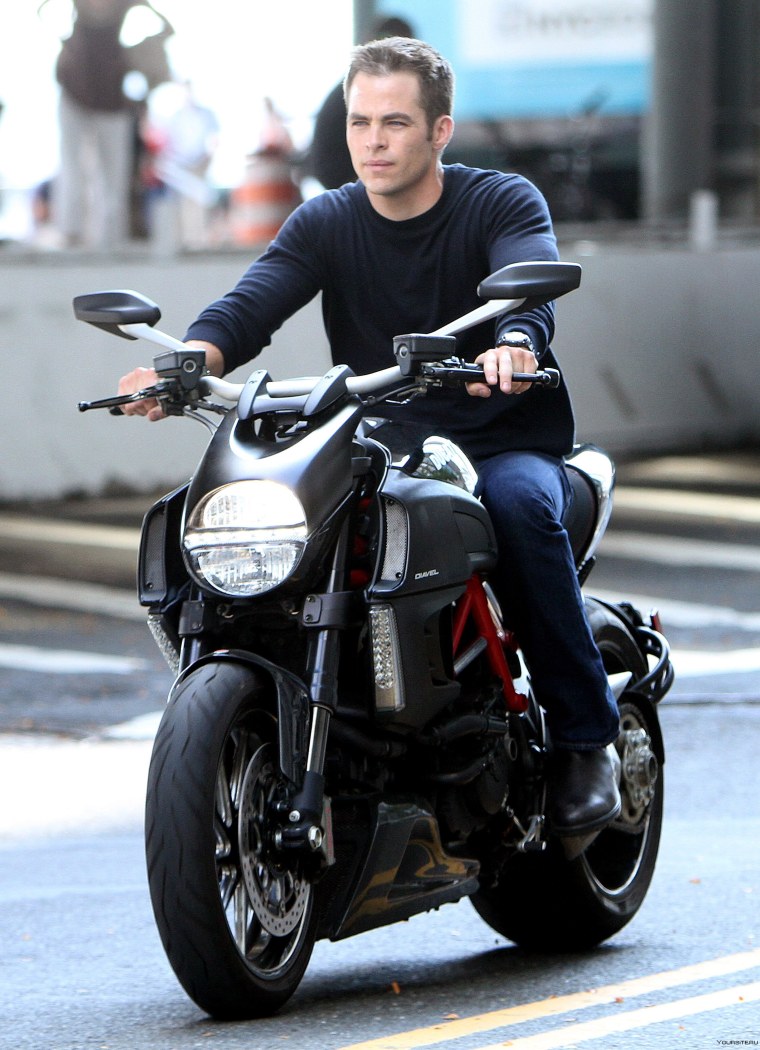 Эклз Дженсен байкер