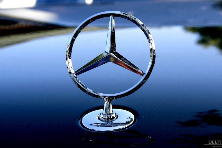 Mercedes-Benz (Мерседес-Бенц) значок