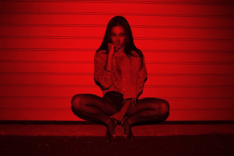 Силуэт маникенв платье