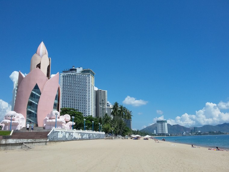 Нячанг Лотос набережная