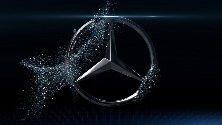 Значок Мерседес на черном фоне