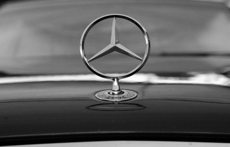 Mercedes Benz значок 4к