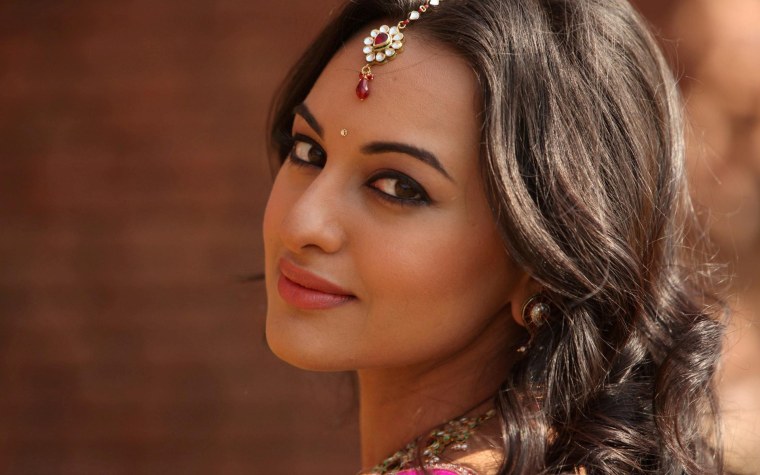 Сонакши Синха актрисы Индии