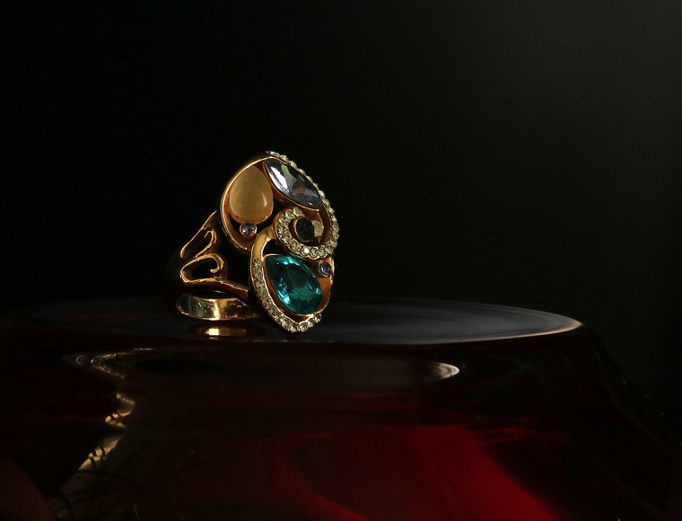 Ювелирные украшения макро