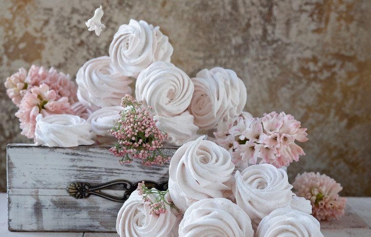 Нежные цветы в пастельных тонах