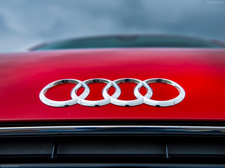 Audi символ автомобиля