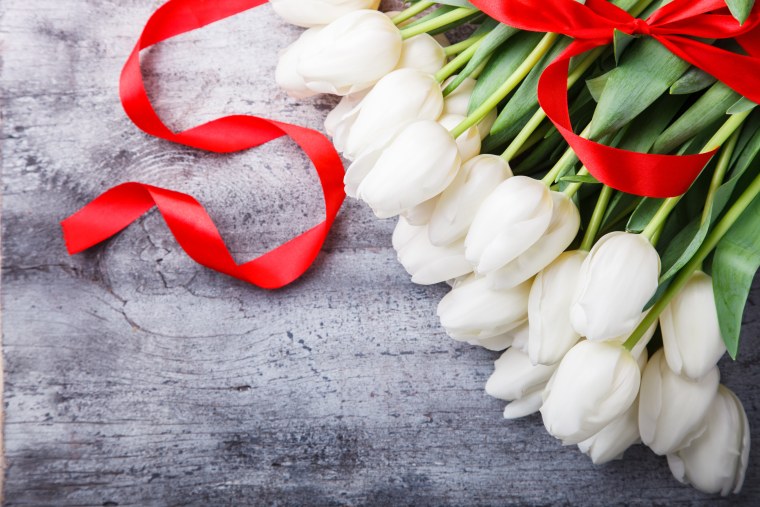 Белые тюльпаны