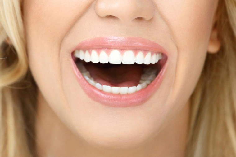 Красивые крупные зубы