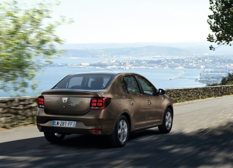 Рено Логан 2022