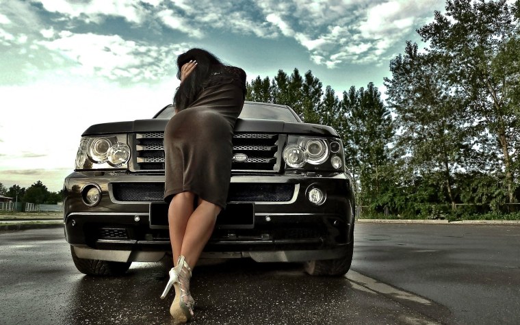 Рендж Ровер и девушки обои