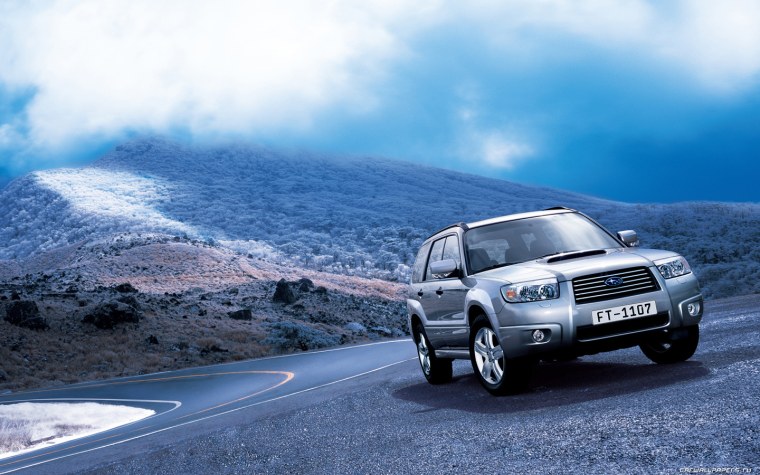 Субару Форестер 2006 на обои