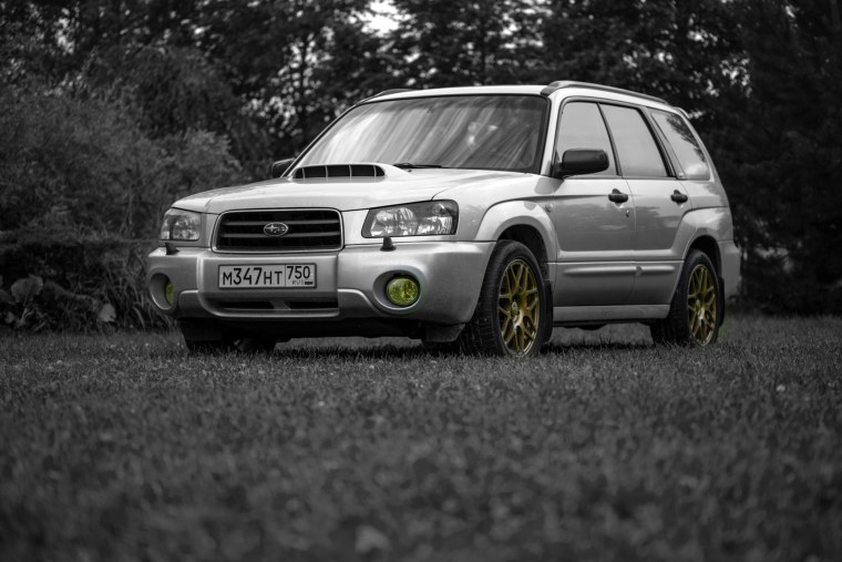 Subaru Forester SG & girl