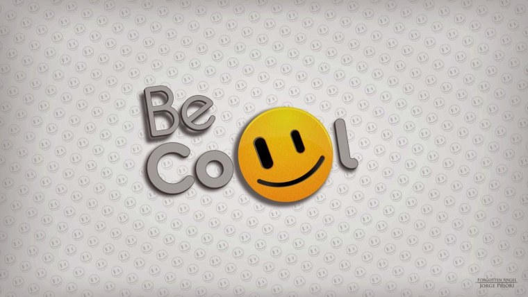 Смайлик на желтом фоне