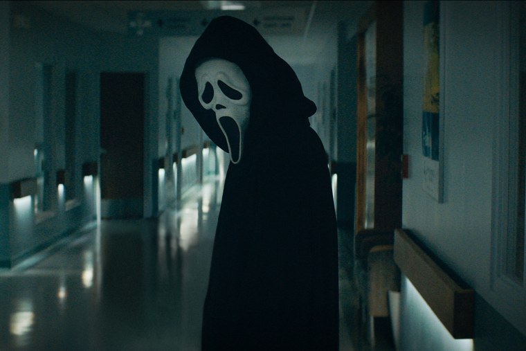 Крик фильм 2022