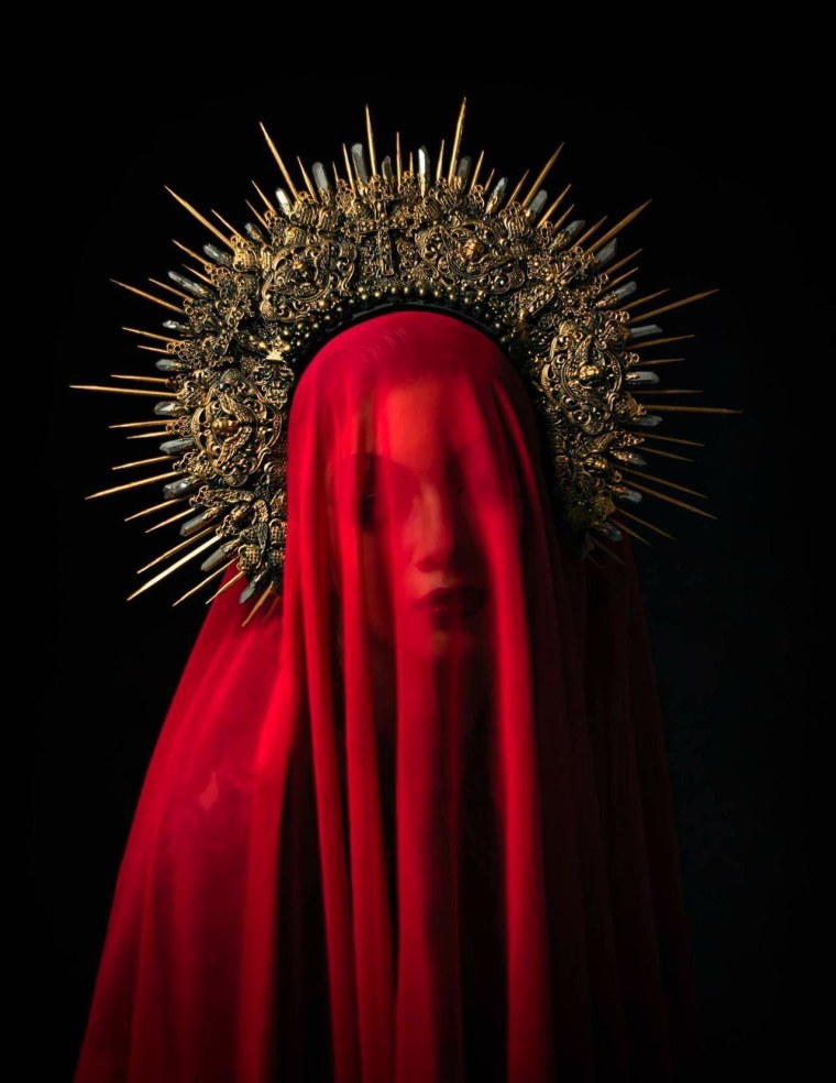 Эстетика красного и золотого