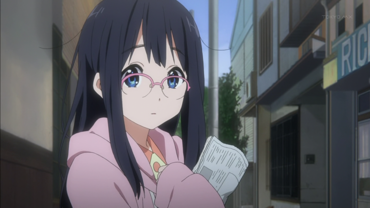 Тамако Китасиракава в очках