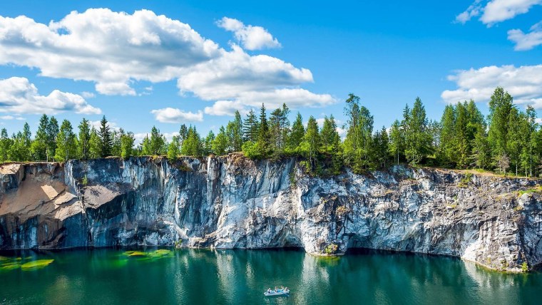 Карелия Рускеала мраморный