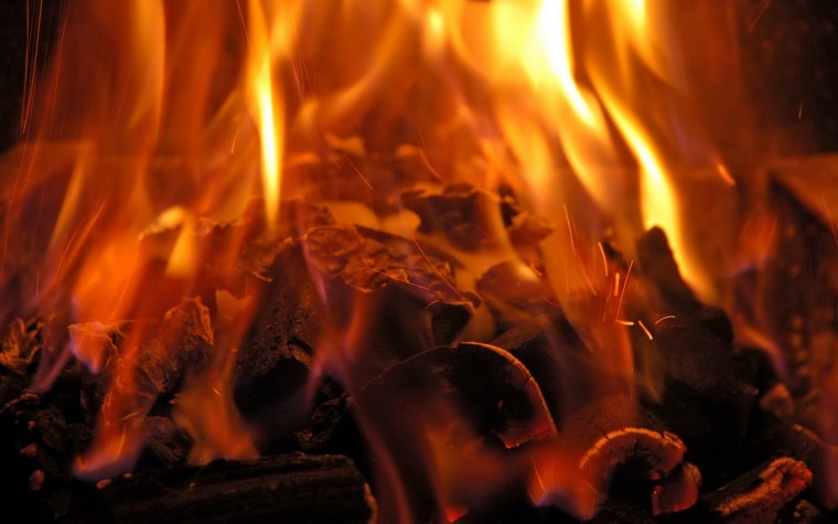 Горящий огонь